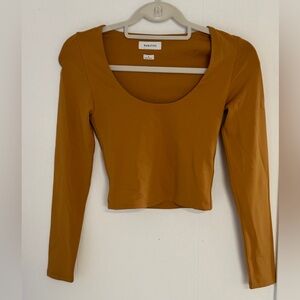 Aritzia Babaton Contour Swoopneck Top